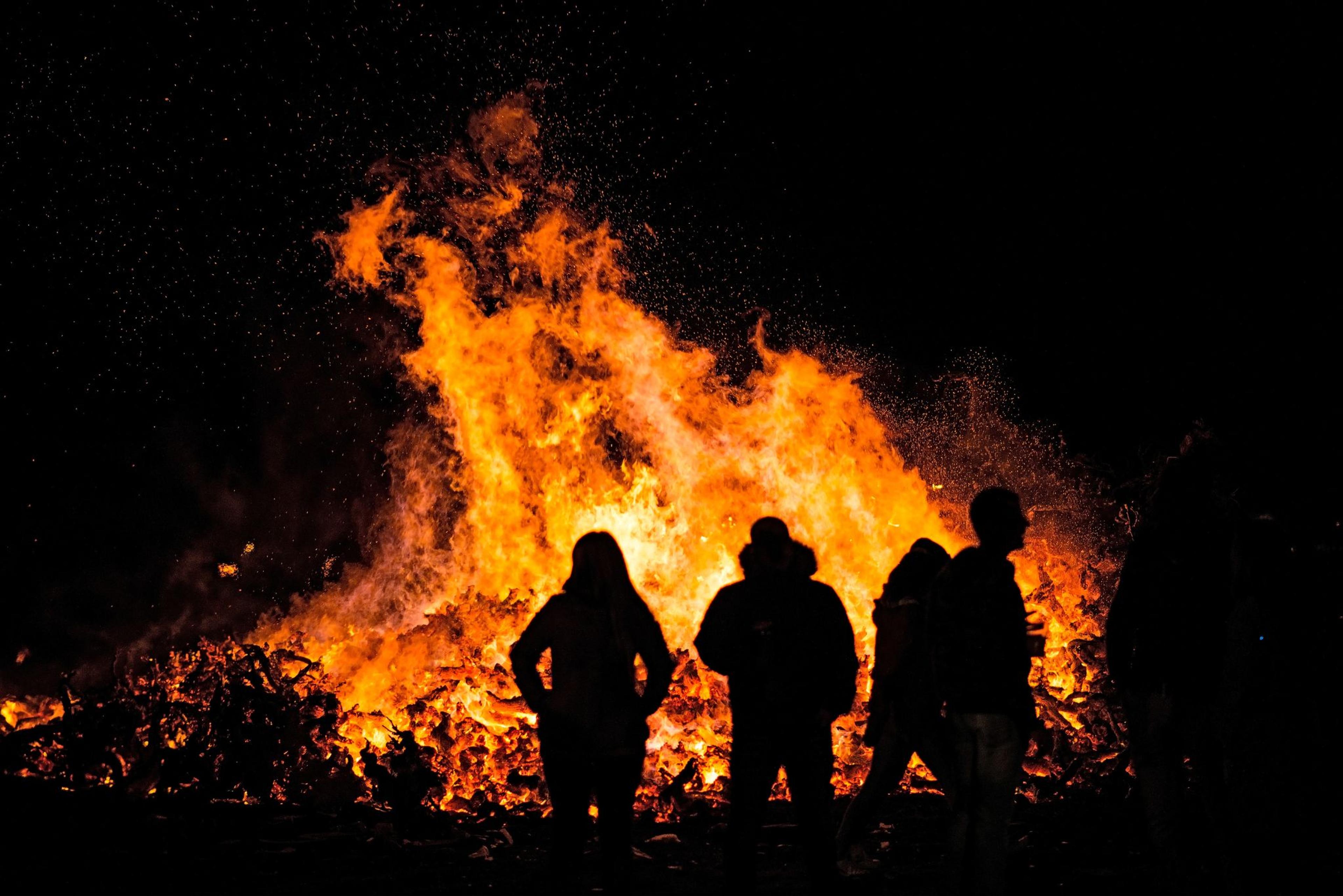 Tips for a Cleaner Bonfire Night & Seasonal Clean-Up